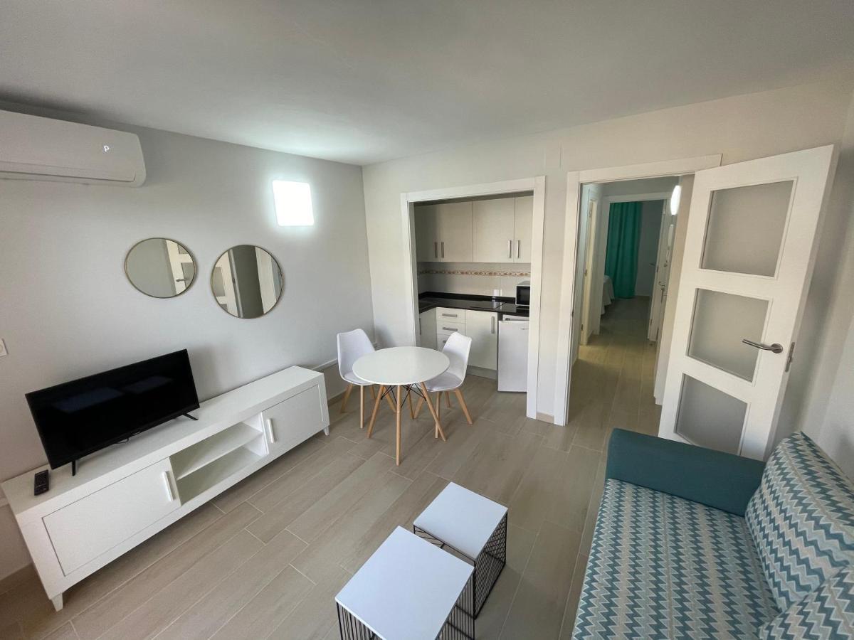 California 1 & 2, Family Only, By California Apartment Salou